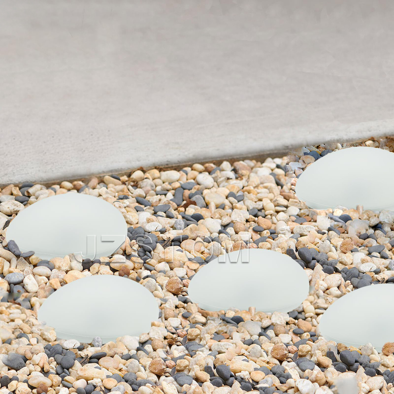 Napeletes szív alakú kőlámpa kültéren — fehér fény, IP44, 0,5 W, 16–24 óra működés