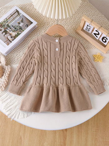 Laste kudumispull, Korea stiilis, ümmargune kaelus, pikkade varrukatega, keerlev köisdetail ja leheäär, pehme viskoosne trikotaž.