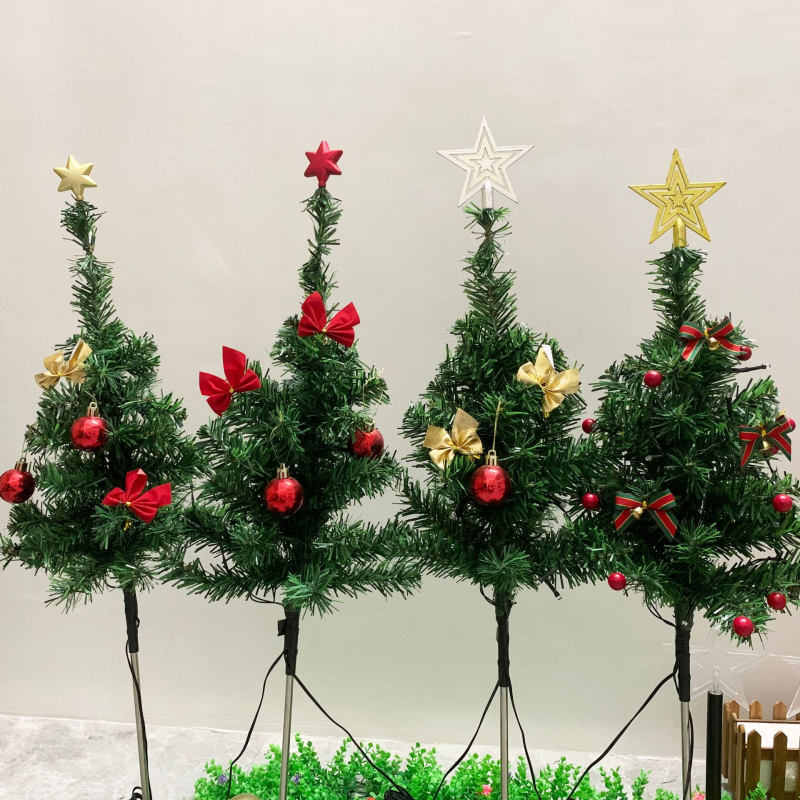 Napelemes földbe szúrható világítás – kis fa alakú kerti dekoráció, IP65, 5W, 6–12 órás üzemidő, élettartam 12000h