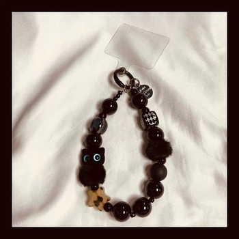 Yimi brändi mobiiltelefonilanyard kassiteemalise disainiga — akrüülkett, PVC köis, metallist klamber