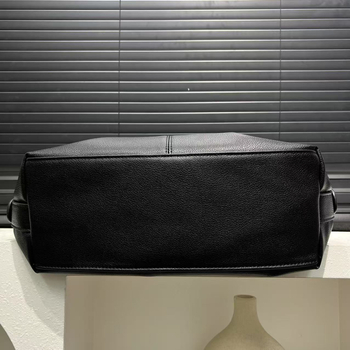 Női PU bőr kézitáska, városi egyszerű stílus, retro dizájn, nagy kapacitás, vízszintes négyzetes forma, cipzáras zárás.