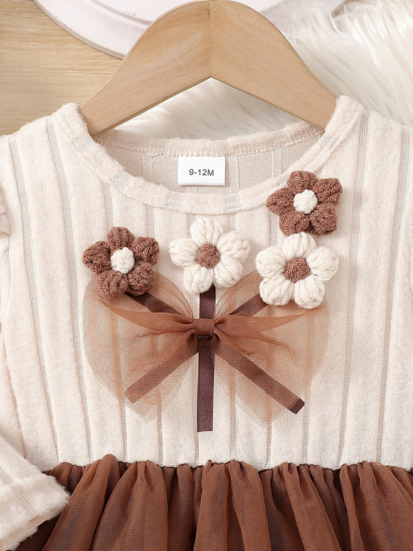 Lányoknak készült ruha hosszú ujjú, kerek nyakú, dupla réteg hálóanyag, redőzött szoknya, poliészter (Hosszú ujjú; Kerek nyak; Dupla réteg hálóanyag; Redőzött szoknya; Poliészter)