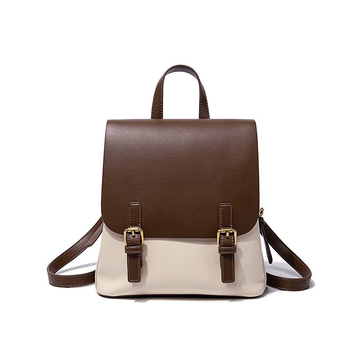 Ženski ruksak od prave kože u urbanom minimalističkom stilu, dvostruka kravlja koža, zatvaranje klapom, poliester podstava, unutarnji džepovi za telefon i osobnu iskaznicu, antifurt funkcija, ljetno izdanje 2024