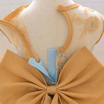 Φορρεμα παιδικό σε στυλ πριγκίπισσας με πίσω φιόγκο, ύφασμα από βαμβακερό μίγμα 65% βαμβάκι και επένδυση 35% βαμβάκι, για παιδιά 1-3 ετών