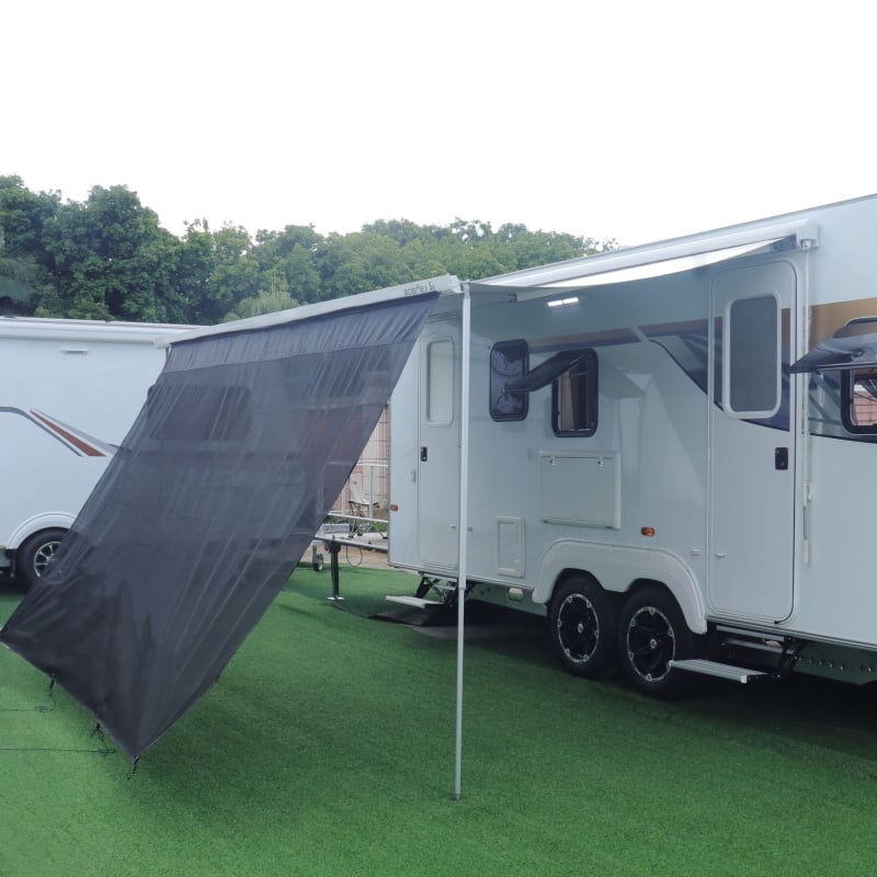 Saules aizsardzības tīkla aizkars trailerim/RV un kemperim — PVC, iebūvēta uzstādīšana, paredzēts jumtam, logotipa druka iespējama, pielāgojama