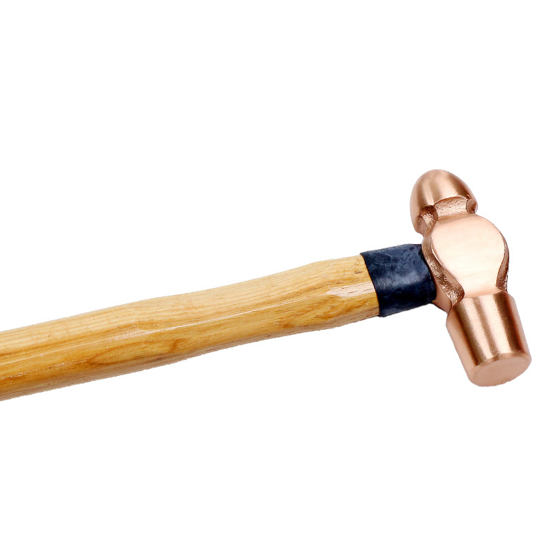 Apskritos galvos plaktukas su raudonos vario galvute ir medine rankena, atsparus sprogimams, grynoji masė 0,23–1,13 kg (1/2–2 1/2 lb)