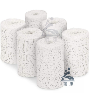 Gipso pleistras ortopedijai, marlinis pagrindu; dengia delną, riešą, galvą, juosmenį, alkūnę, apatinę kojos dalį, pečius, kelią ir čiurną; 120 ritinėlių dėžutėje; sujungta sporto apsauga