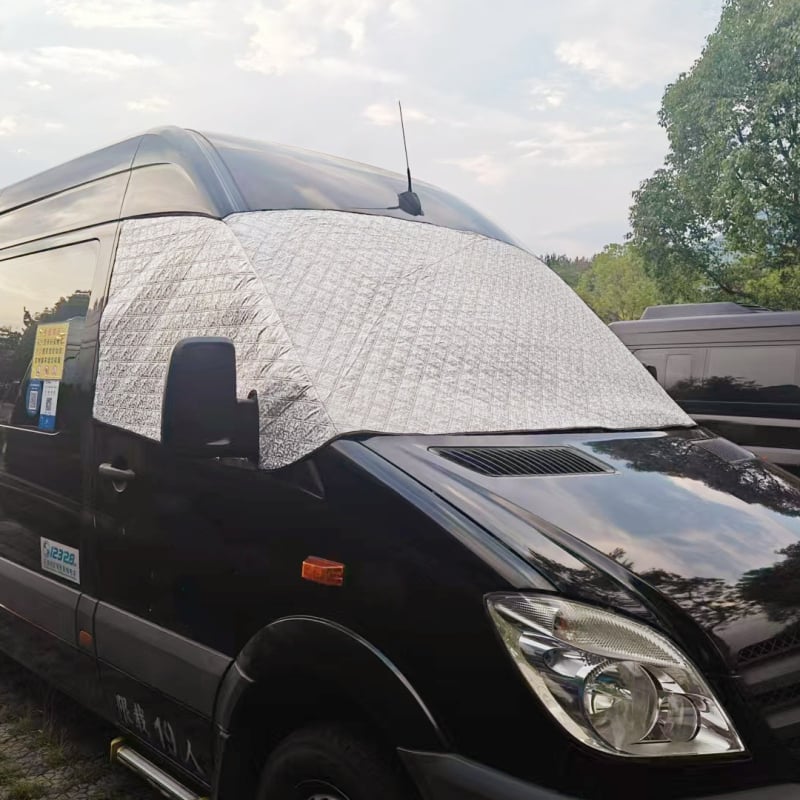 Mercedes-Benz Sprinter 515 RV saules aizsargs – alumīnija folija, iebūvēts uzstādījums, svītru raksts, minimālisma stils, der integrētajiem priekšējiem un sānu logiem