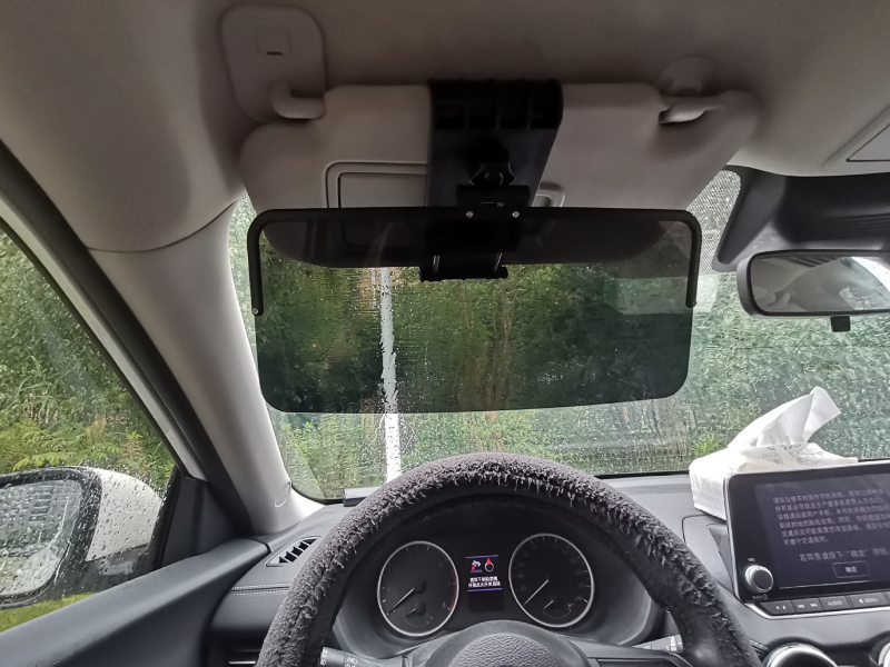 Vizon de soare pentru mașină cu reglare la 360° și oglindă anti-strălucire, din plastic, 180 g, montaj orbital, imprimare logo și personalizare