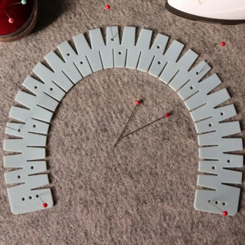 Silikonski lemovač – prijenosni šivaći alat, moderni minimalistički stil