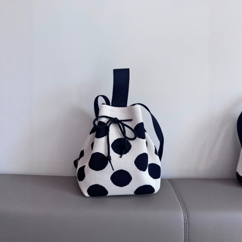 Női vödörtáska húzózáras záródással, poliészter, városi minimalist stílus, nagy kapacitás, telefontartó zseb