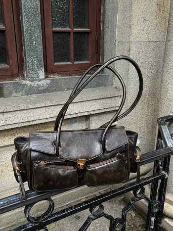 PU tote táska utcai trend stílussal, vízszintes négyszögletes forma, zár, belső zseb mobiltelefon számára, poliészter bélés