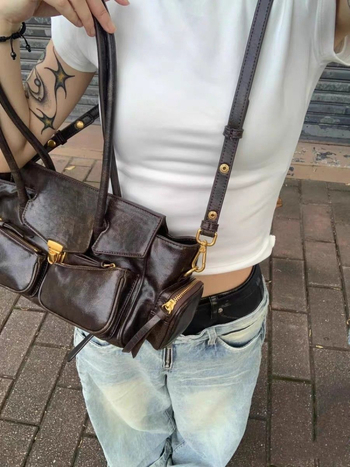 PU tote táska utcai trend stílussal, vízszintes négyszögletes forma, zár, belső zseb mobiltelefon számára, poliészter bélés