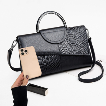 Τσάντα clutch από PU με σχέδιο κροκοδειλικού δέρματος, οριζόντια τετράγωνη μορφή, με φερμουάρ άνοιγμα, εσωτερικές τσέπες: τσέπη με φερμουάρ και θήκη για κινητό