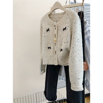 Kardigan od pletenog materijala s mašnicom, akrilna vlakna, dugi rukavi, okrugli izrez, kopčanje na jedan red, gradski stil