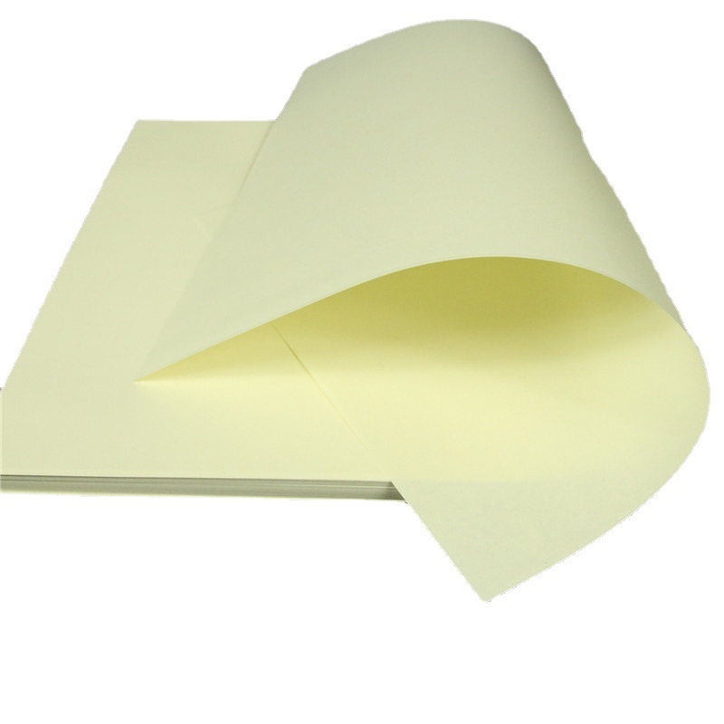 Απλό χαρτί καλαντερρισμένο, επιφάνεια διπλής όψεως κόλλα, 70 g/m², πάχος 0,09 mm, ομαλότητα 90