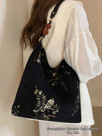 Dámska taška do práce v štýle literatúry a umenia v národnom štýle, plátená, tote taška, vertikálny štvorcový tvar, magnetické zapínanie