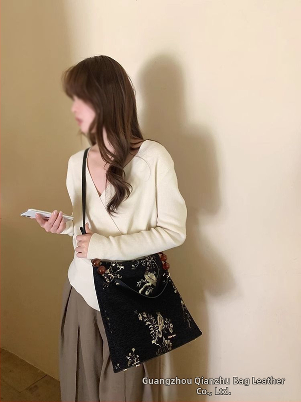 Dámska taška do práce v štýle literatúry a umenia v národnom štýle, plátená, tote taška, vertikálny štvorcový tvar, magnetické zapínanie