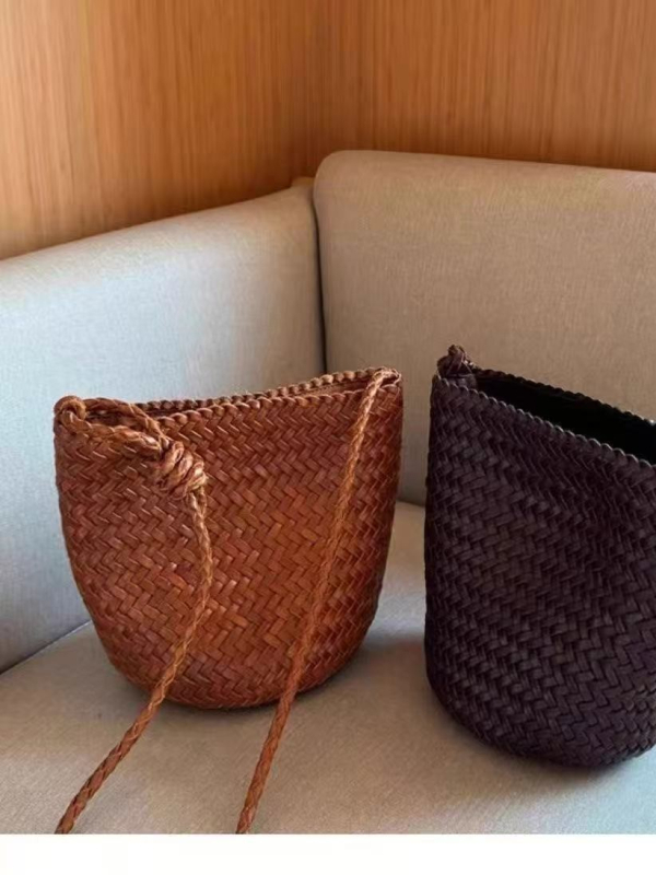 Torba tipa kanta s imitacijskim pletenim izgledom, gradski jednostavan stil (PVC materijal; podstava od poliestera; proljeće 2025)