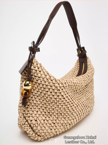 Ženská pletená tote taška – mestská móda, slamený materiál, dizajn pod pažou, horizontálny štvorcový tvar, uzáver na zips