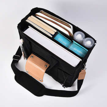 Platnena torba za majku s unutarnjim odjeljkom, otvoreni gornji dio, vodoravni kvadratni oblik, jedna naramenica