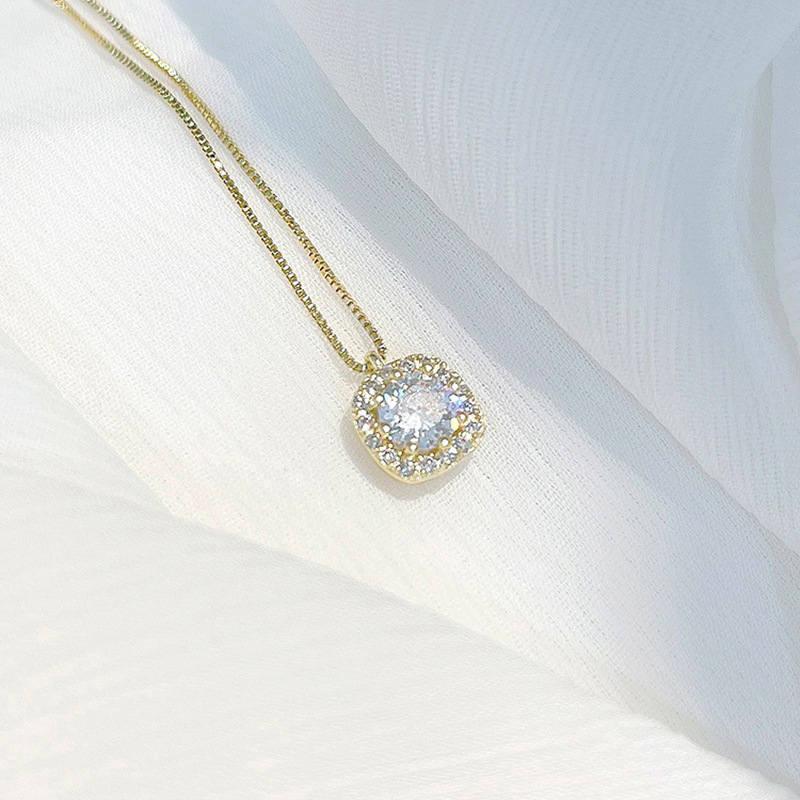 Vario kvadrato pakabukas karoliai su dėžutės grandine, geometrinis minimalistinis stilius, ilgis 41–50 cm, masė 3 g