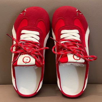 Moteriški sportiniai bateliai su stora padu, viršus iš audinio, padas iš gumos, apvali pirštų forma, vasara 2025