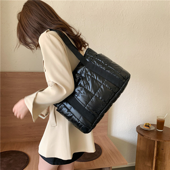 Ženska PU tote torba, zatvarač, vodoravni kvadratni oblik, poliesterska podstava, unutarnja pretinica za telefon