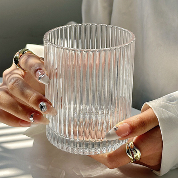 Japonijos stiliaus dviejų sluoksnių kavos stiklinė taurelė, cilindrinė forma, be rankenos