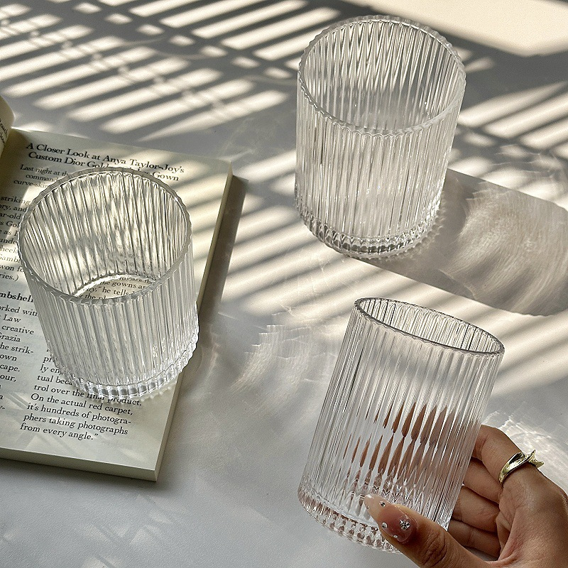 Japonijos stiliaus dviejų sluoksnių kavos stiklinė taurelė, cilindrinė forma, be rankenos