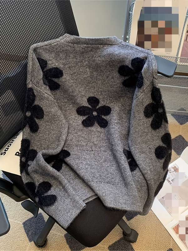 Pulover s kontrastnim cvjetnim dizajnom, labav kroj, okrugli izrez, 95% poliester, jesen-zima 2024