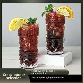 Three Carats Sklenený Tiki Pohár na Koktaily so Vzorom Grimase, Kapacita 301-400 ml, Ľahká Luxus Retro Štýl