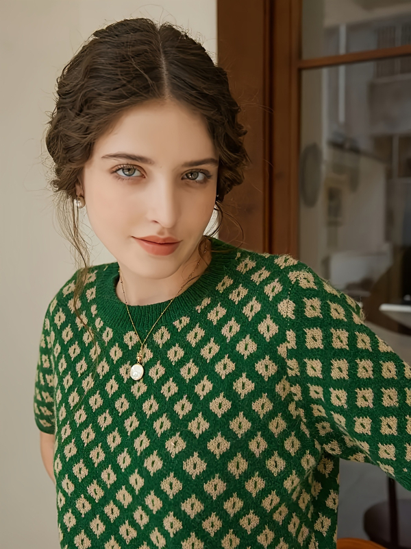 Свитер без ръкави от PVC плат, геометричен мотив и поло яка