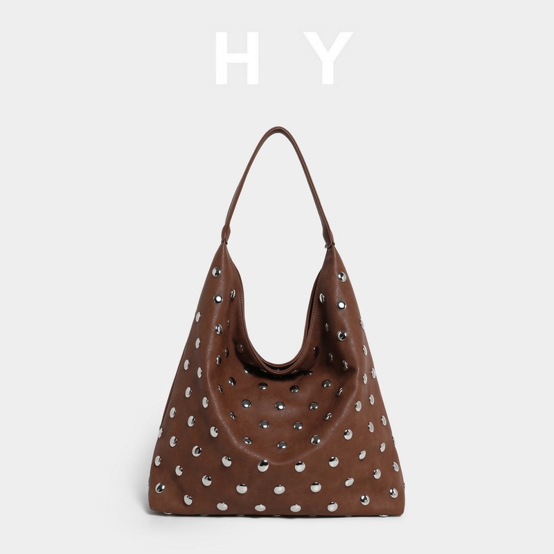 PU torba za podlakticu i rame, vertikalno kvadratni oblik, magnetsko zatvaranje, podstava od poliester, unutarnja džep s patentnim zatvaračem i džep za mobitel, svakodnevna upotreba