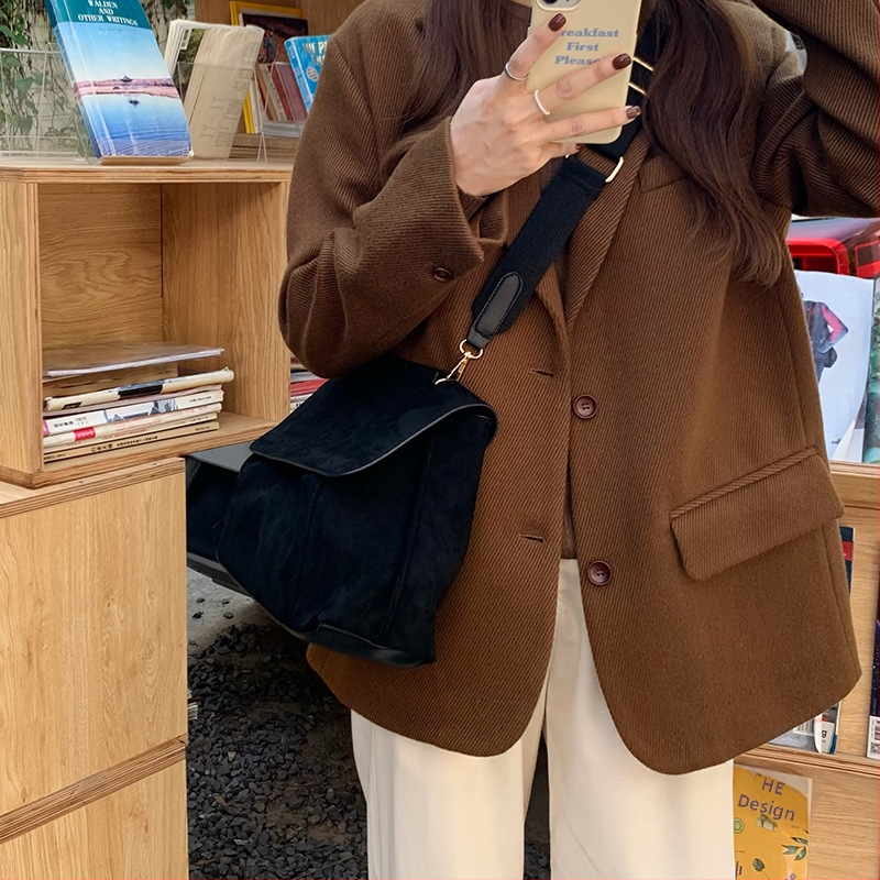 Taška Tote - PU materiál, mestský minimalizmus, magnetické zapínanie, vrecko na zips