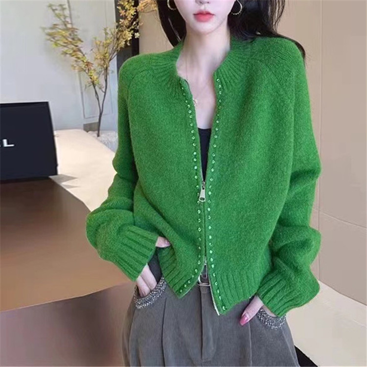 Ženski kardigan sa zipom, kratka dužina, pleteni materijal poliester-akril, opušten kroj, dugi rukavi