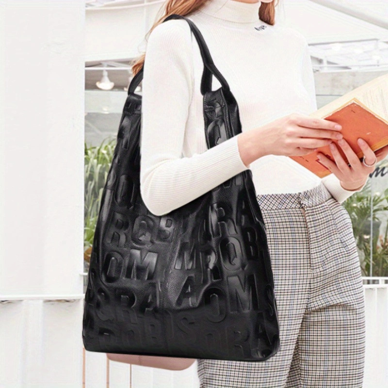 Torba Tote od prave kože, zatvaranje na zip, unutarnja džep sa zipom, horizontalnog kvadratnog oblika, jedna ramena traka