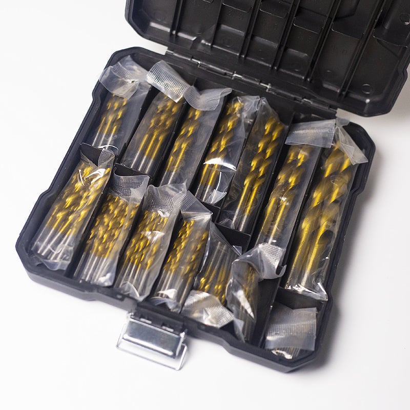 Сет от 99 винтови свредла, HSS с титаново покритие, в пластмасова кутия, за пробиване на дупки в стоманени плочи