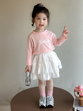 Παιδική φούστα cake τύπου, ύφασμα από βαμβακο-μείγμα, κύριο ύφασμα πολυεστέρας 60%, επένδυση πολυεστέρας 71–80%, μαλακτική επεξεργασία