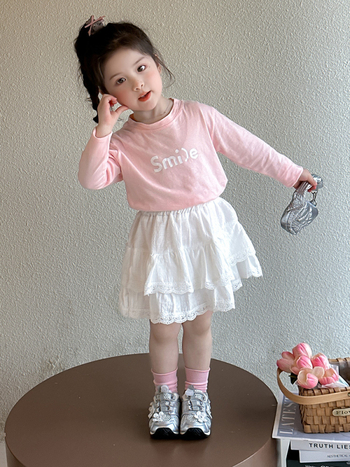 Παιδική φούστα cake τύπου, ύφασμα από βαμβακο-μείγμα, κύριο ύφασμα πολυεστέρας 60%, επένδυση πολυεστέρας 71–80%, μαλακτική επεξεργασία