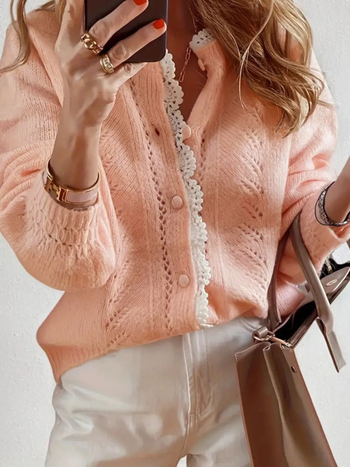 Дамски кардиган, акрил-полиестер смес, едноцветен трикотаж, кръгъл деколте, дълги ръкави, предно закопчаване с копчета, елегантен стил