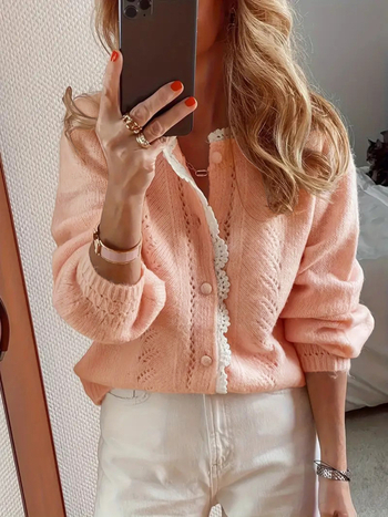 Дамски кардиган, акрил-полиестер смес, едноцветен трикотаж, кръгъл деколте, дълги ръкави, предно закопчаване с копчета, елегантен стил