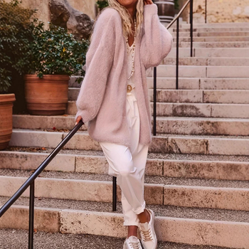 Pleteni kardigan pulover, vlakno viskoze (50-70%), V-izrez, dugi rukavi, slobodan kroj, proljeće 2025.