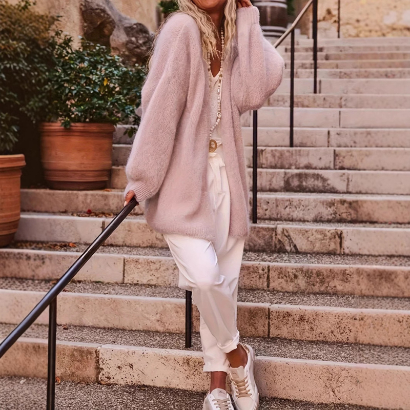 Pleteni kardigan pulover, vlakno viskoze (50-70%), V-izrez, dugi rukavi, slobodan kroj, proljeće 2025.