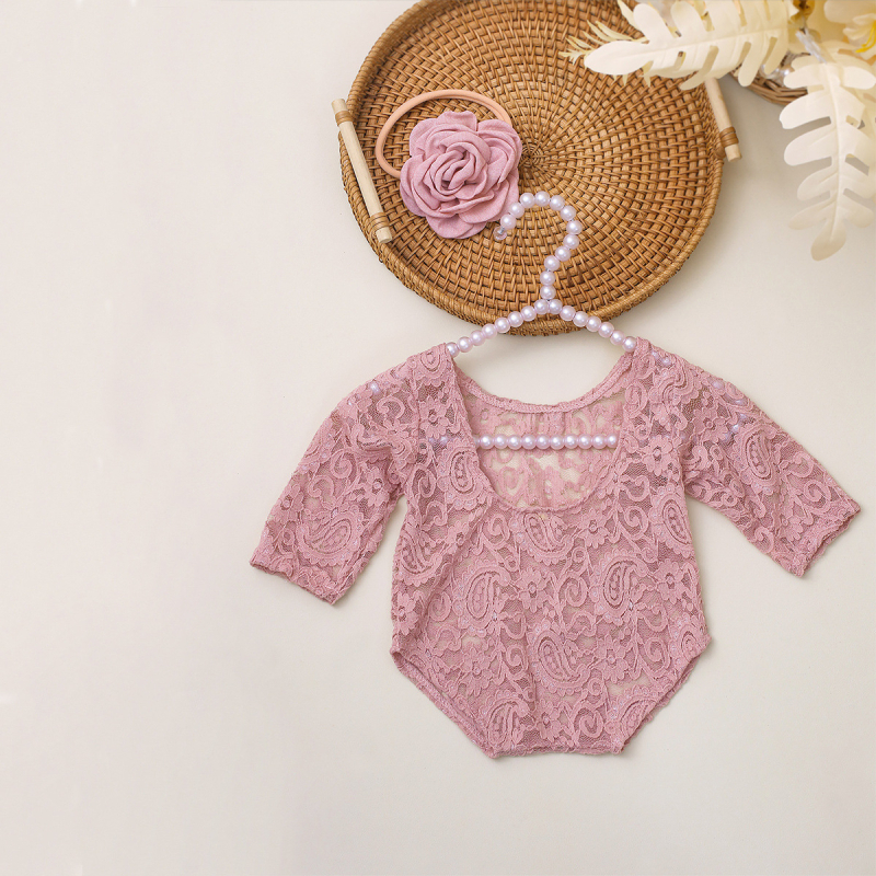 Σετ ρομπέρ νεογέννητου από δύο μέρη: δαντελένιο ρουμπέρ με μακριά μανίκια και κορδέλα για τα μαλλιά, 95% βαμβάκι