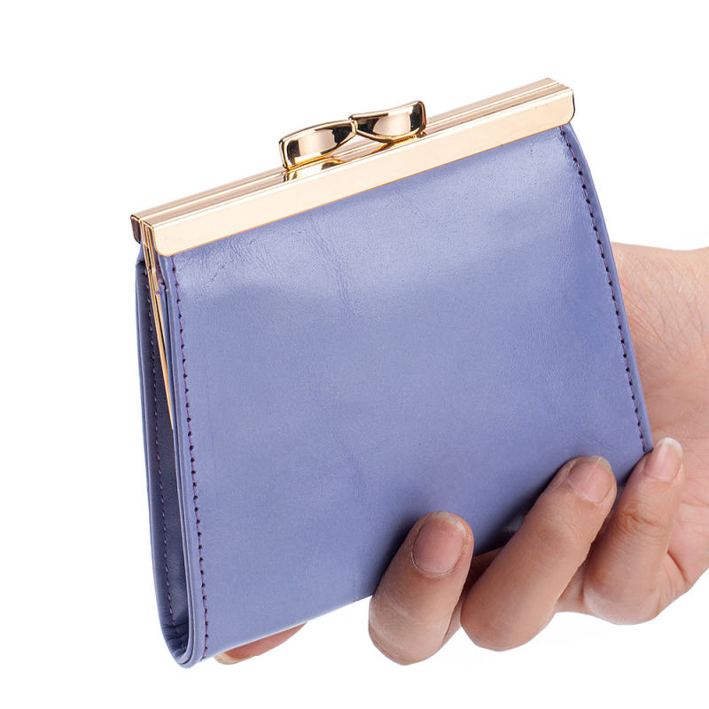 Moteriškas odinis kortų dėklas su monetų klipu, vintyvo stiliaus (Medžiaga: natūrali oda; Sluoksnis: pirmojo sluoksnio jautienos oda; Apmušalas: poliesteris; Lytis: moterys; Metai/sezonas: 2024 ruduo)