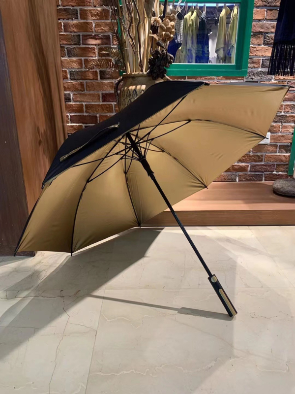 Automatinis golfo skėtis su 8 pluošto rėmu, 210T audinys, UPF > 50, logotipo spausdinimas, plastikinė rankenėlė