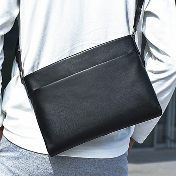 Vyrų pečių rankinė — medžiaga: Kraft popierius; įdaila: galvijų oda; verslo kelionėms