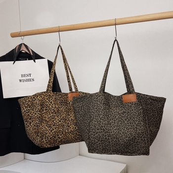 Ženska Corduroy Tote torba s magnetskim zatvaranjem, horizontalni kvadratni oblik, podstava od poliestera, unutarnja džep za telefon