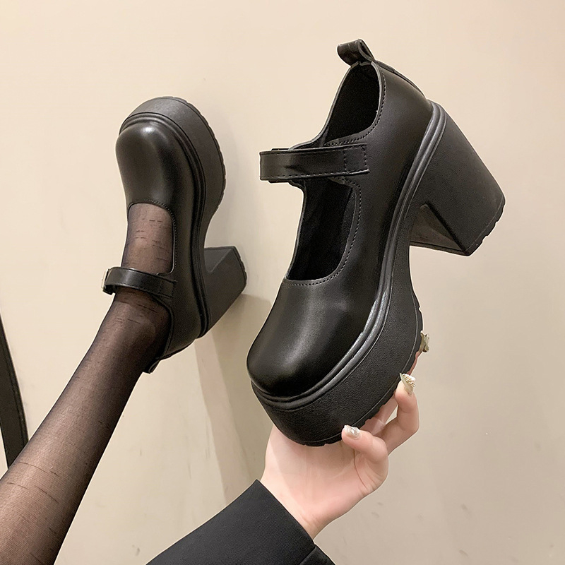 Mary Jane bateliai iš PU, storu 6–8 cm kulnu, Velcro užsegimas, gumos padas, vintage prancūziško retro stiliaus